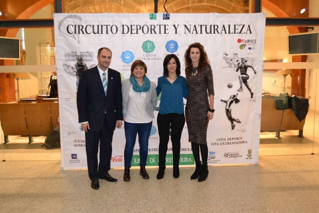 Esther Gutiérrez presenta el Circuito Extremadura Deporte y Naturaleza para promocionar la actividad física y deportiva en la región