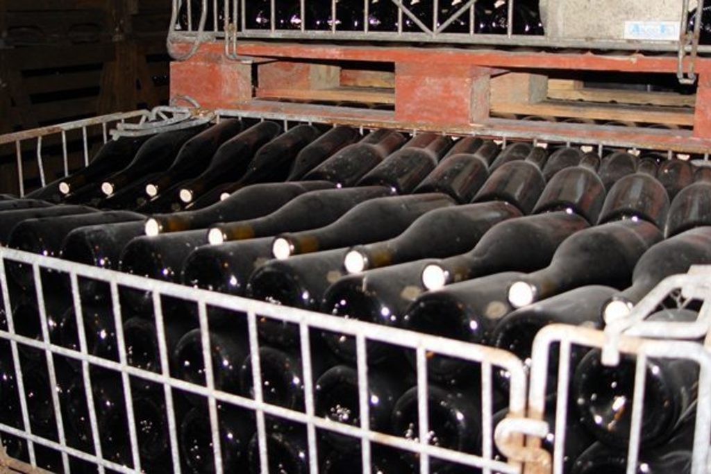 Empresas extremeñas promocionan sus vinos en Burdeos en Vinexpo 2015
