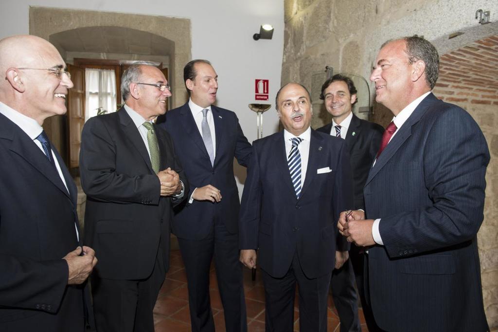 Gobex Reunión con representantes médicos El presidente del Gobierno de Extremadura, José Antonio Monago, se reúne con el presidente del Consejo General de Colegios Ofici