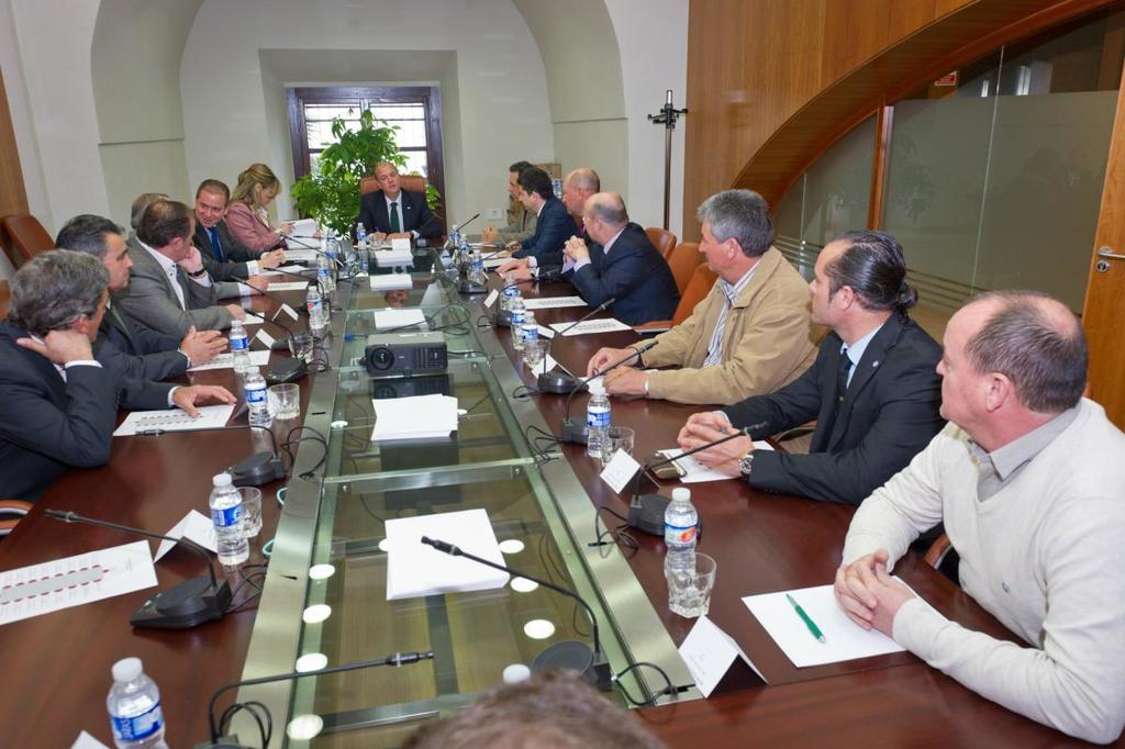 Gobex Reunión con Acorex El presidente del Gobierno de Extremadura, José Antonio Monago, se reúne con el Consejo Rector de ACOREX.