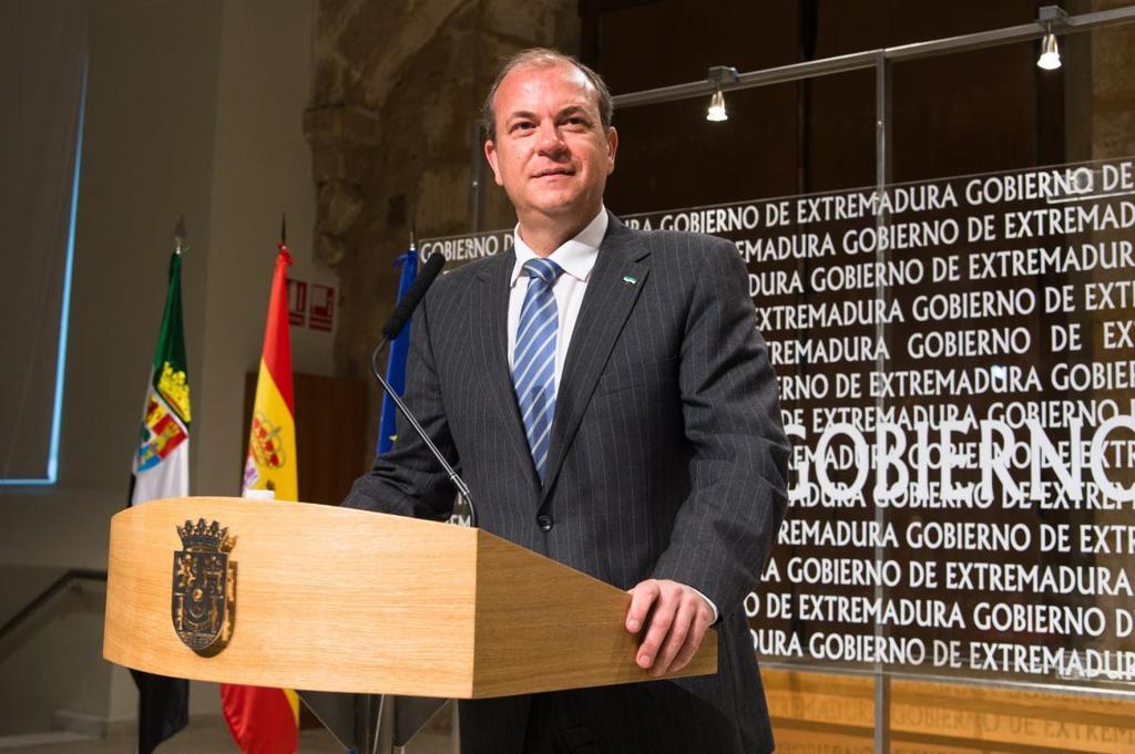Gobex apoya a los trabajadores de CB El Presidente del Gobierno de Extremadura, José Antonio Monago, anunció el apoyo del Gobex a los trabajadores de Caja Badajoz y 