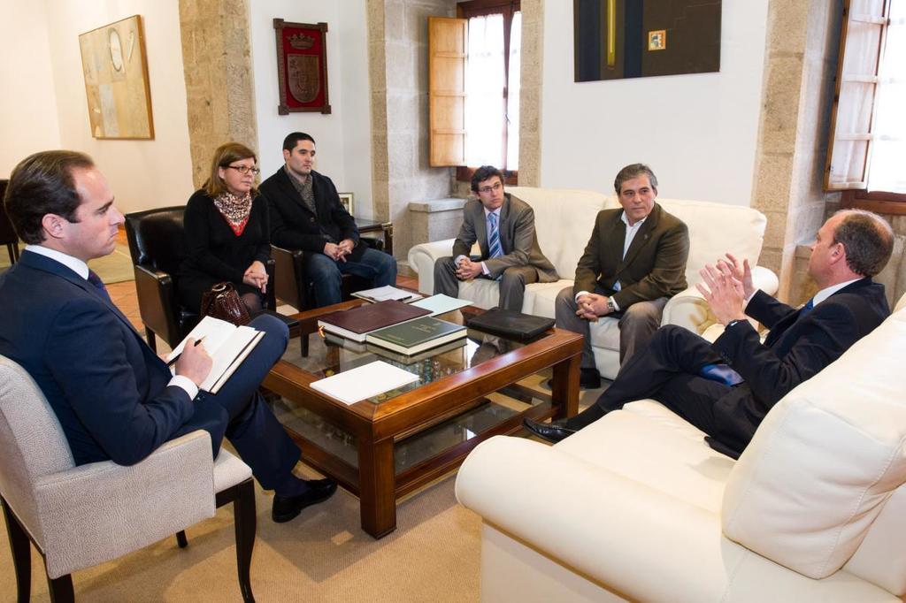 Gobex Reunión con los partidos minorita. El presidente del Gobierno de Extremadura, José Antonio Monago, se reúne con representantes de partidos políticos minoritarios c