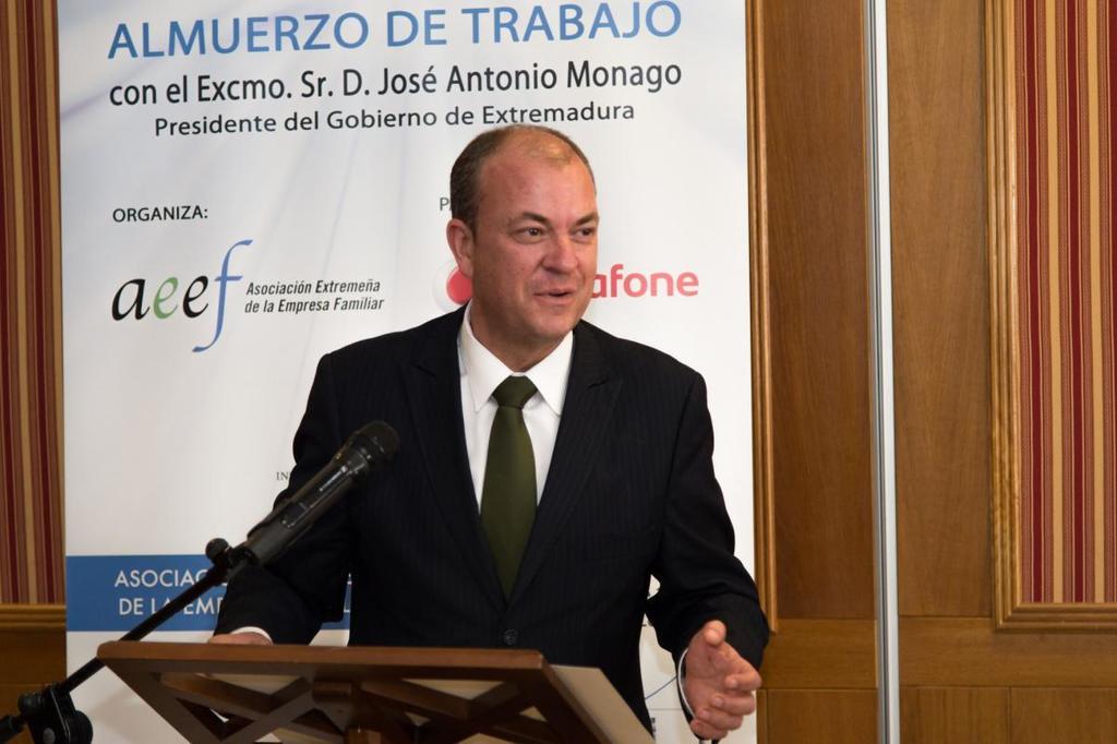 Gobex Reunión con la AEEF El presidente del Gobierno de Extremadura, José Antonio Monago, participa en un encuentro con la Asociación Extremeña de la Empr