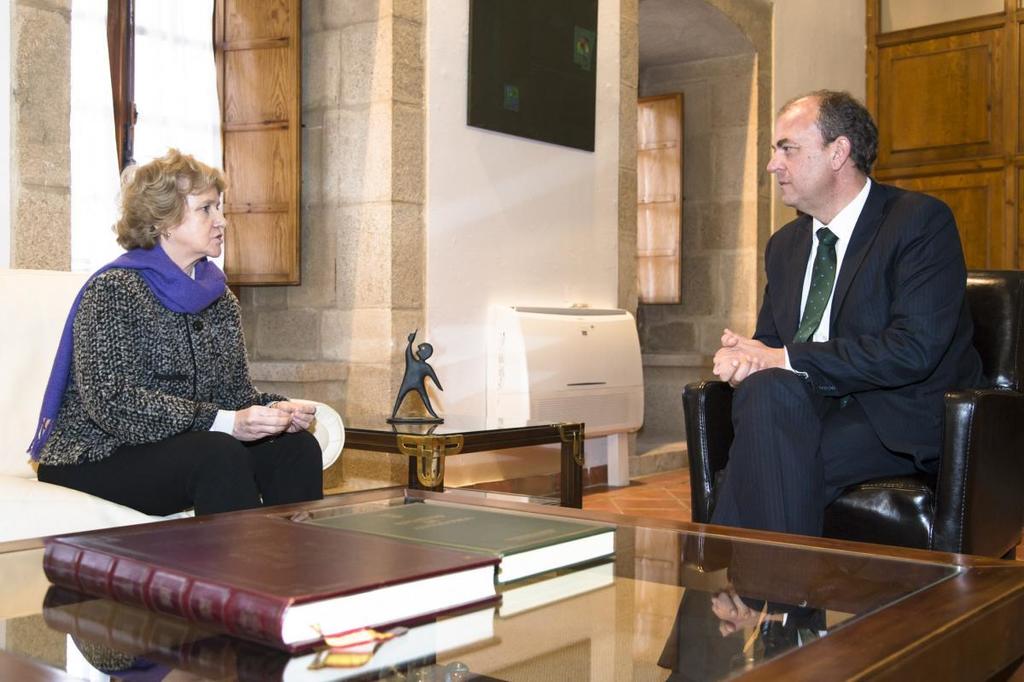 Gobex Defensora del Pueblo El presidente del Gobierno de Extremadura, José Antonio Monago, se entrevista con la Defensora del Pueblo, Soledad Becerril. 