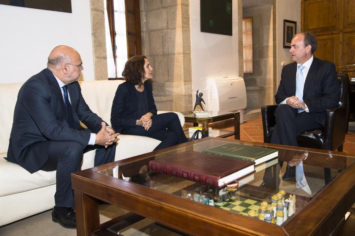Gobex Reunión con Altadis El presidente del Gobierno de Extremadura, José Antonio Monago, se reúne con la directora de Asuntos Corporativos y Legales de A