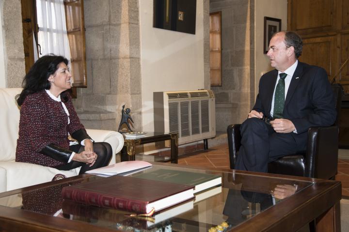 Gobex Reunión con Rosa Elena Muñoz El presidente del Gobierno de Extremadura, José Antonio Monago, recibe a la presidenta del Consejo Consultivo, Rosa Elena Muñoz,