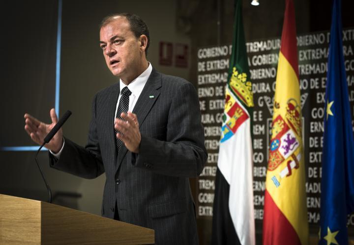 Gobex Consejo de Gobierno del 27/11/2012 El Presidente del Gobierno de Extremadura, José Antonio Monago,informa de los asuntos abordados en el Consejo de Gobierno del 27