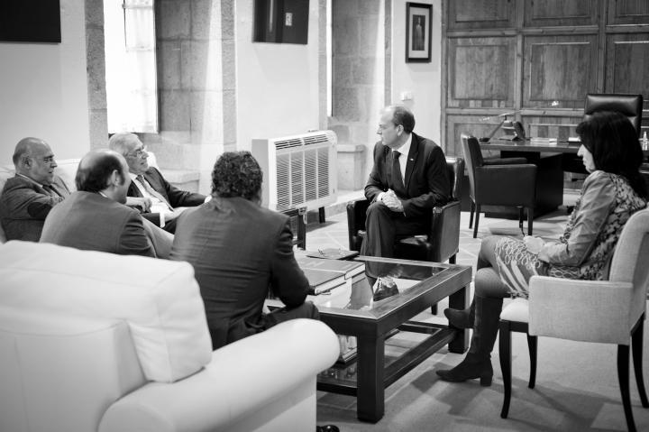 Gobex Reunión con CETARSA El presidente del Gobierno de Extremadura, José Antonio Monago, recibe al presidente de Cetarsa, Javier Gómez Darmendrail. Asist