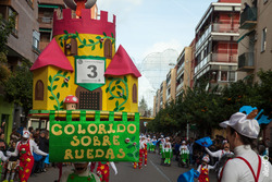 5002comparsa colorido sobre ruedas desfile badajoz 2016 dam preview