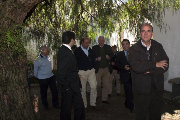 Gobex Visita al Gran Lago Alqueva El Presidente del Gobierno de Extremadura y del embajador de España en Portugal visitan las Tierras del Gran Lago de Alqueva 30/