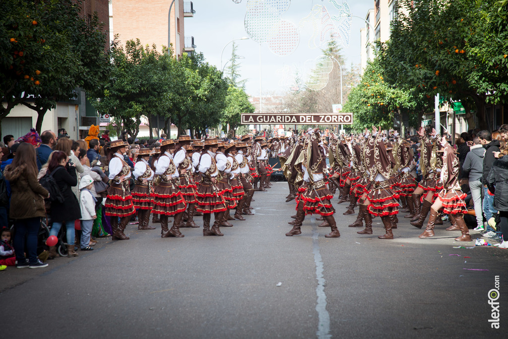 comparsa Los Pirulfos desfile de comparsas carnaval de Badajoz 2