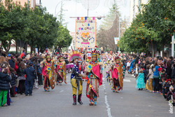 Comparsa los caprichosos en los 80 con sigue sigue sputnik desfile de comparsas carnaval de badajoz dam preview