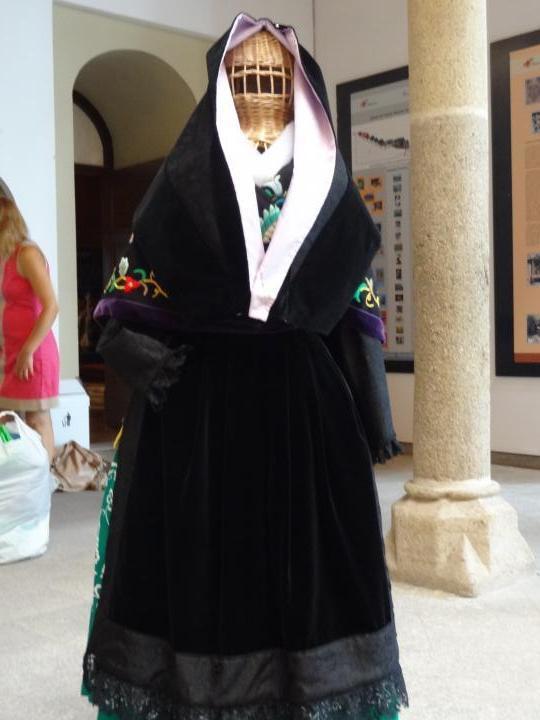 Exposición de trajes regionales de Extre Exposición de trajes Regionales de Extremadura en Plasencia