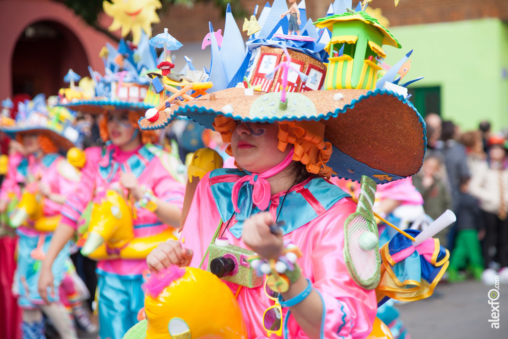 comparsa comparsa Los De siempre desfile de comparsas carnaval de Badajoz 9