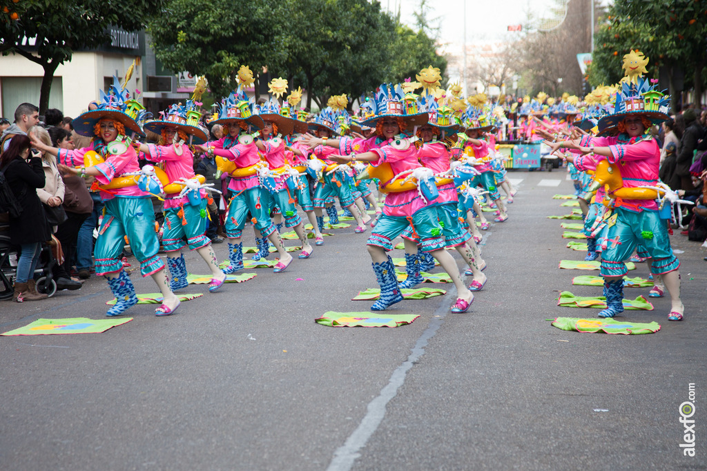 comparsa comparsa Los De siempre desfile de comparsas carnaval de Badajoz 5