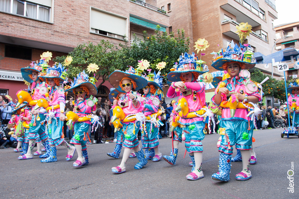 comparsa comparsa Los De siempre desfile de comparsas carnaval de Badajoz 3