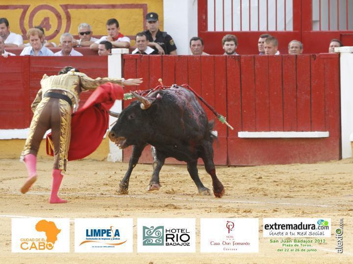 Morante de la Puebla -Toros Badajoz 2012 1b303_0c57