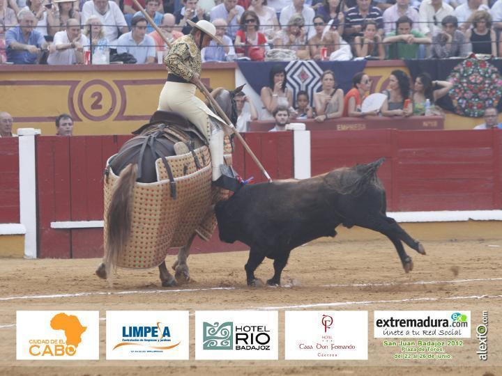 Morante de la Puebla -Toros Badajoz 2012 1b39b_5d6e