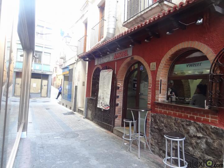 Instalaciones del Refugio- bar de los chipirones El Refugio de Amstel en Plasencia