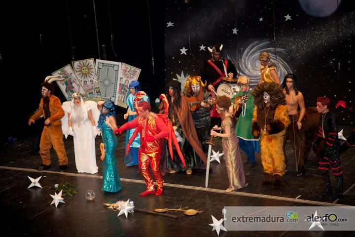 Murga Hijos de la Luna. Carnaval Badajoz Murga Hijos de la Luna. Carnaval Badajoz 2012