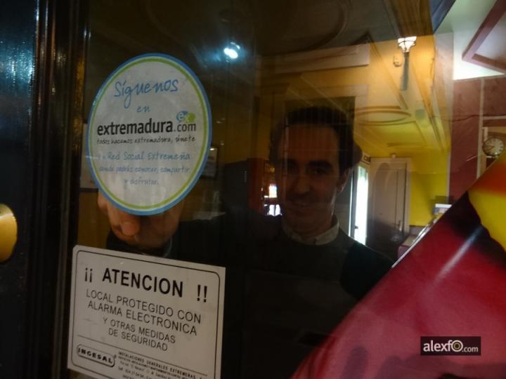 Amig@s con Pegatinas de Extremadura.com Café Victoria. Síguenos en Extremadura.com