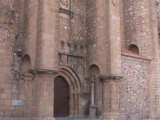 Iglesia de Santiago, Cáceres. 10ee8_7677
