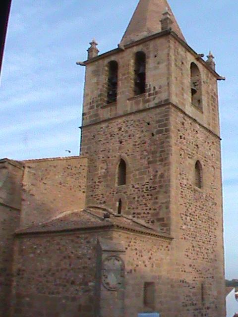 Iglesia de Santiago, Cáceres. 10f02_b93b