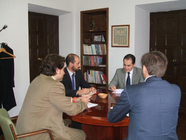 Actividades y Reuniones Diciembre 2011 Reunión con la Cámara de Comercio de Cáceres