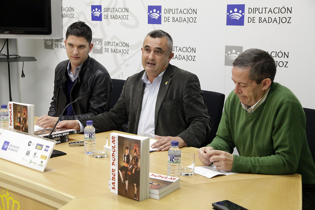 Se presenta la única revista que se edita en Extremadura sobre nuestro folklore y que desde 2009 imprime la Diputación de Badajoz