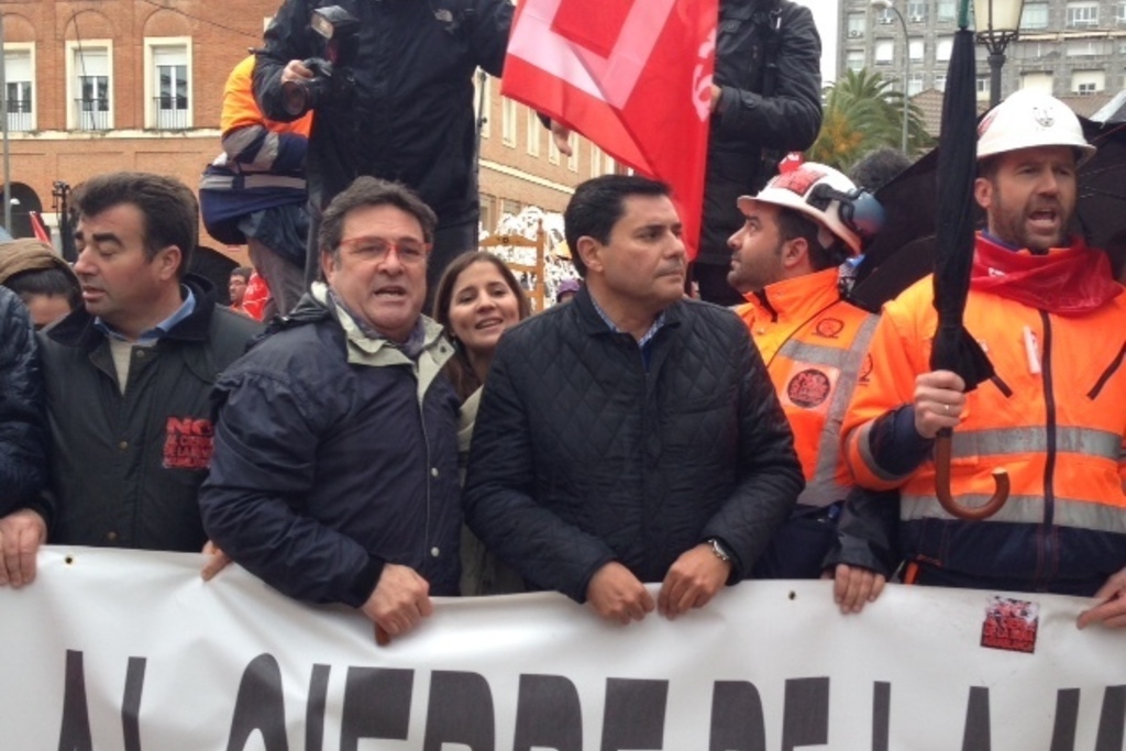 Gil Rosiña pide al Ministro Soria que mire hacia Extremadura y hacia los 400 trabajadores de la Mina de Aguablanca