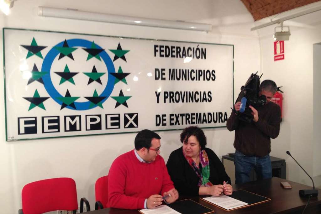 Administración Local y la FEMPEX crean una mesa de trabajo para la reforma en ámbitos locales