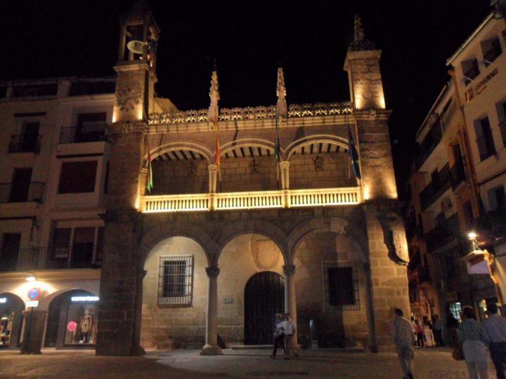 Plaza Mayor de Plasencia,de noche. 9107_eae3