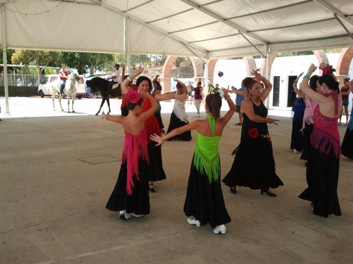 Bailando en Orellana 13-8-2011 3a50_aa78