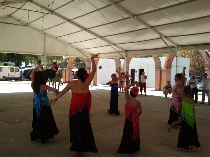 Bailando en Orellana 13-8-2011 3a9c_8f00