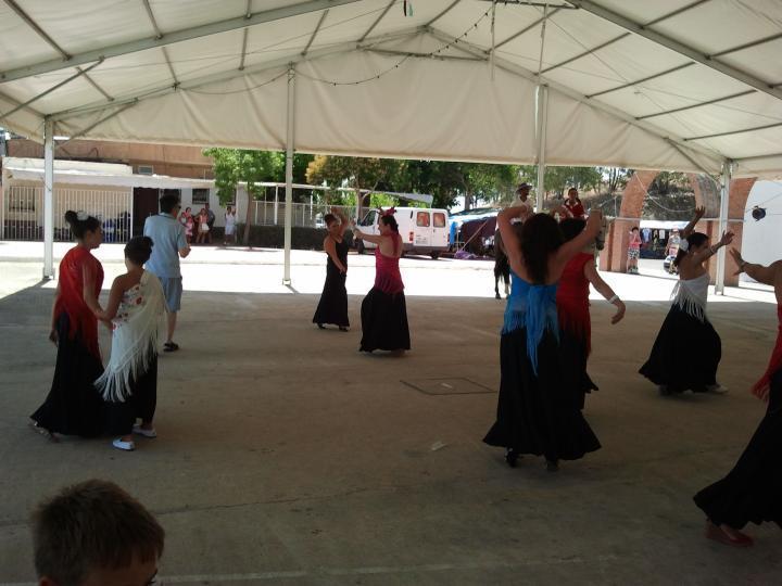 Bailando en Orellana 13-8-2011 3a9e_41b5