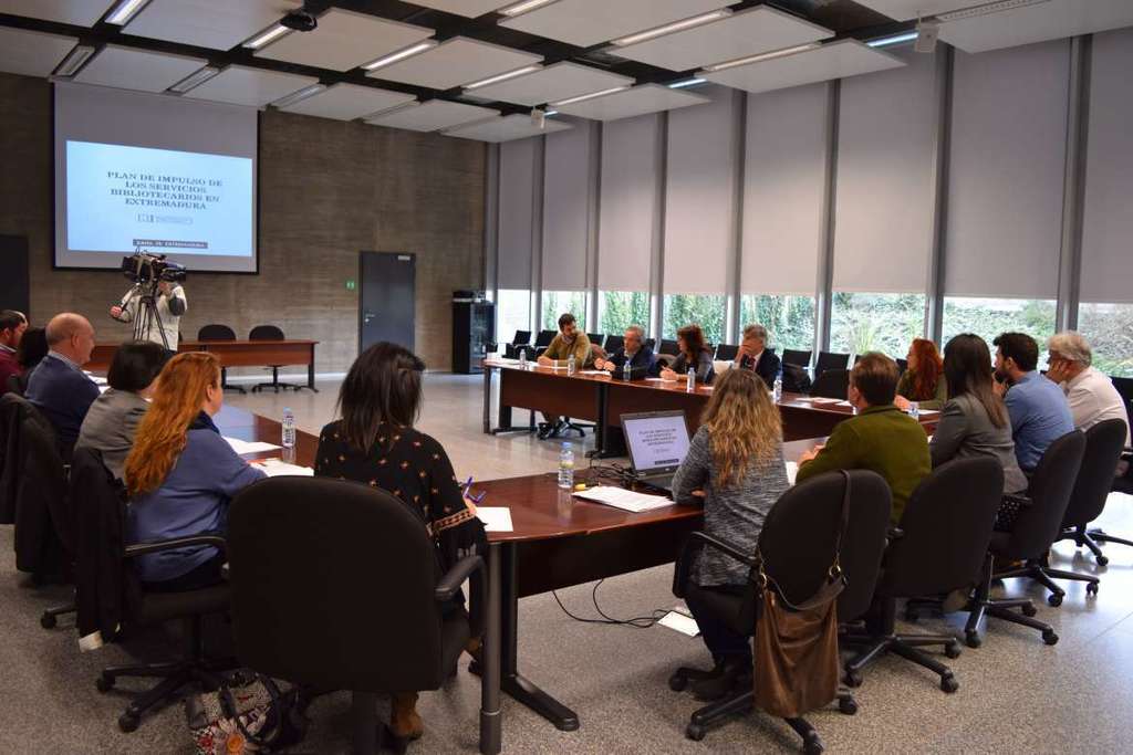 La Junta presenta el Plan de Impulso a los Servicios Bibliotecarios en Extremadura en el Consejo de Bibliotecas