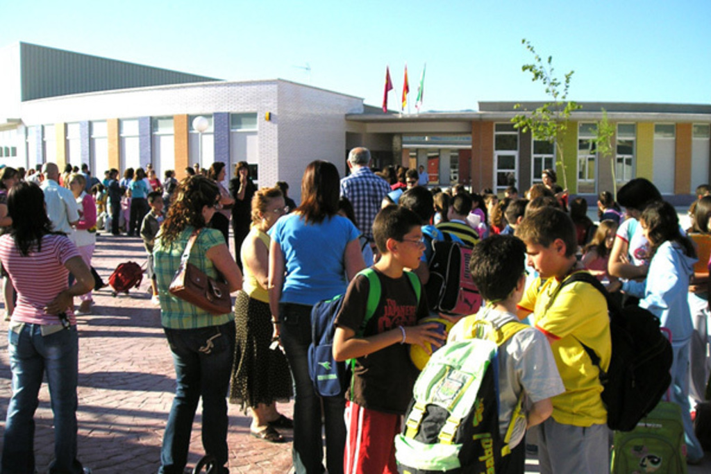 Educación velará por que se mantengan la calidad de la enseñanza y los derechos del alumnado del colegio Santa María Assumpta, de Badajoz