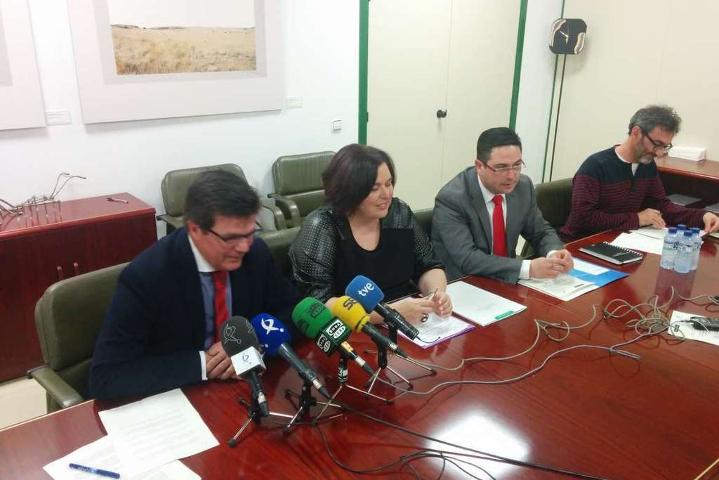 La Junta de Extremadura y La Caixa renuevan un convenio de integración laboral a través de proyectos medioambientales