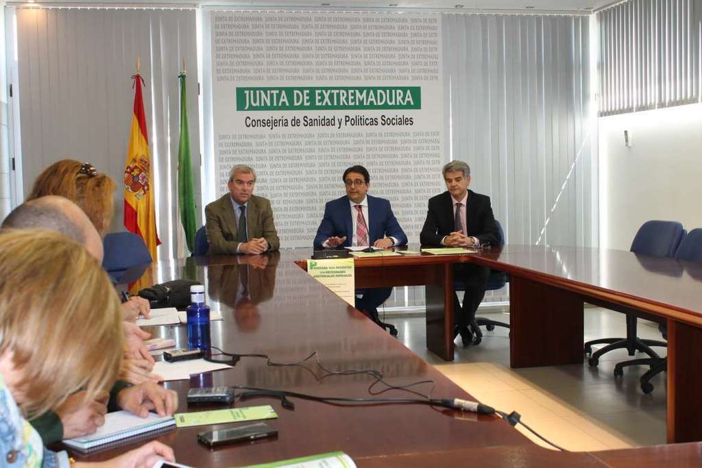 El programa para Pacientes con Necesidades Especiales podría llegar a 110.000 personas en Extremadura
