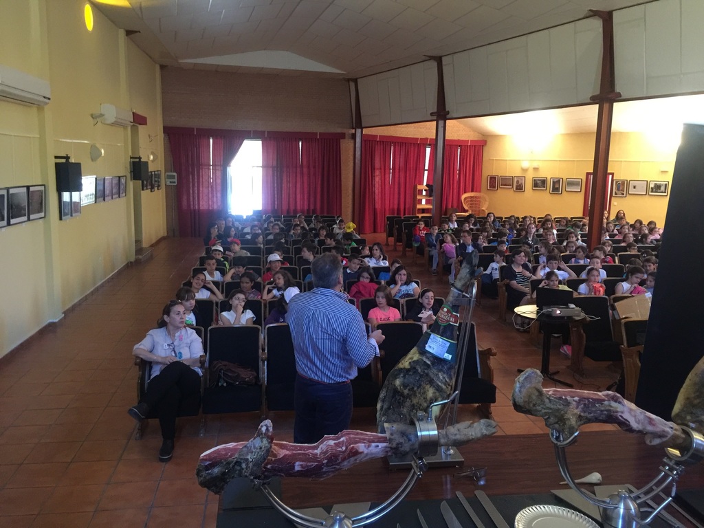 2,3 y 4 Mayo 2017 Visitas Escolares al Salón del Jamón de Jerez de los Caballeros - Pepe Alba