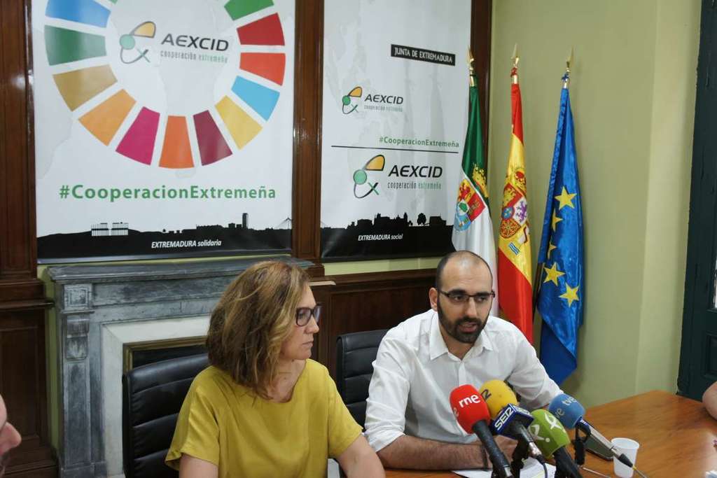 Ángel Calle exige un Pacto de Estado en Materia de Asilo y Refugio durante la presentación del proyecto estrella de la cooperación extremeña