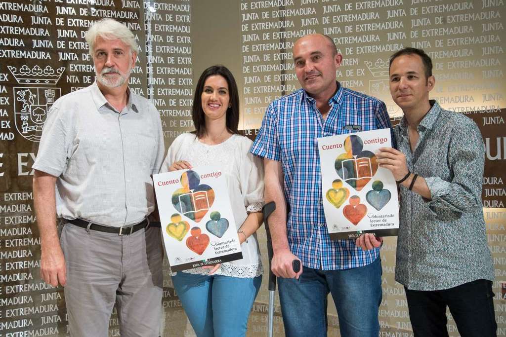Unas 150 personas se benefician del programa de acercamiento a la lectura ‘Cuento contigo. Voluntario Lector de Extremadura’