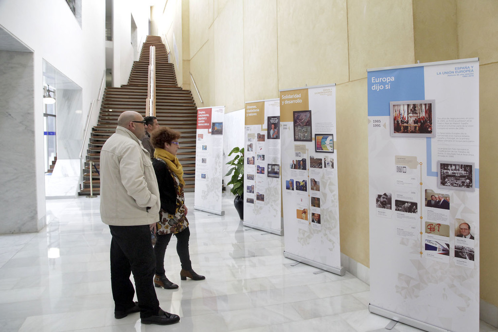 La Diputación pacense acoge una exposición conmemorativa del 30 aniversario de la adhesión de España a la Comunidad Económica Europea