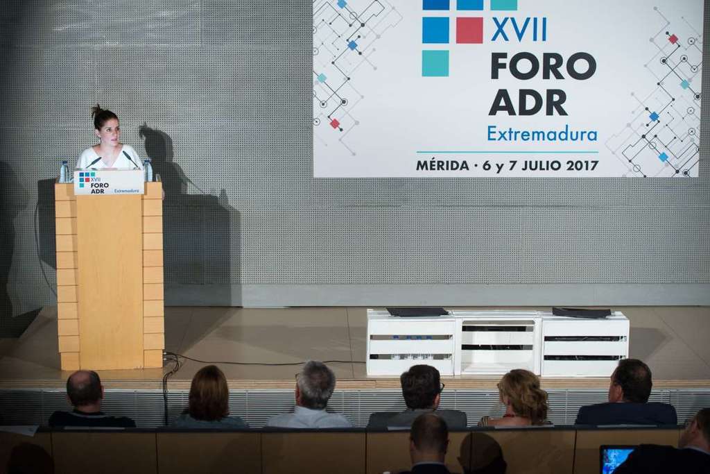 Gil Rosiña destaca el protagonismo de los empresarios y la economía social en la transformación económica de Extremadura