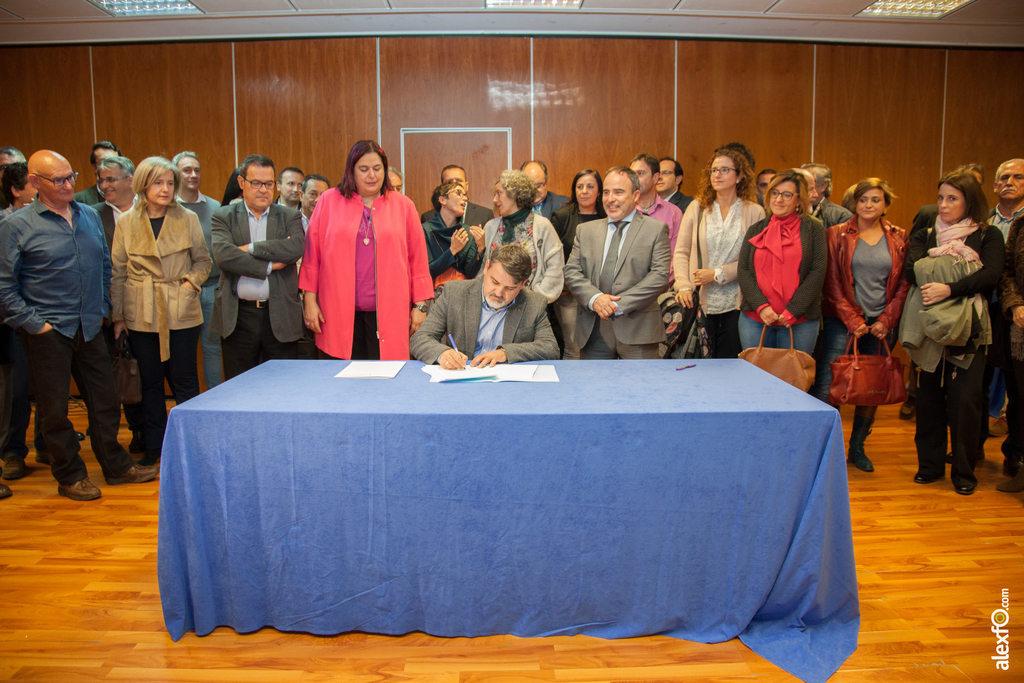 Victor Manuel Carrón,  Asocación de Campings de Extremadura firma la adhesion al Pacto por el Ferrocarril