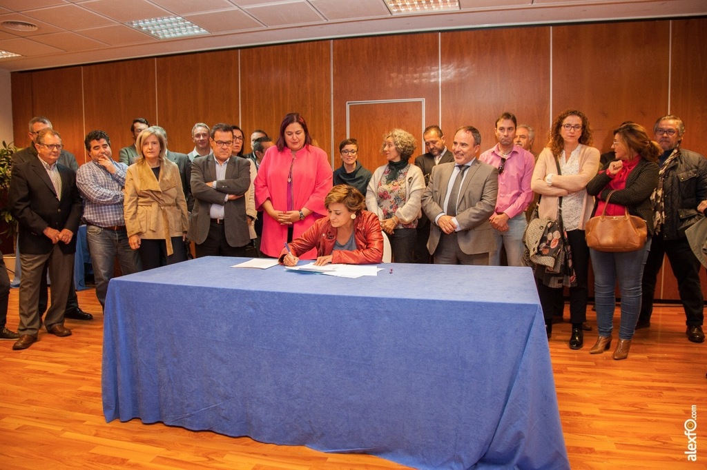 Somos Sierra de Gata firma el pacto por el Ferrocarril