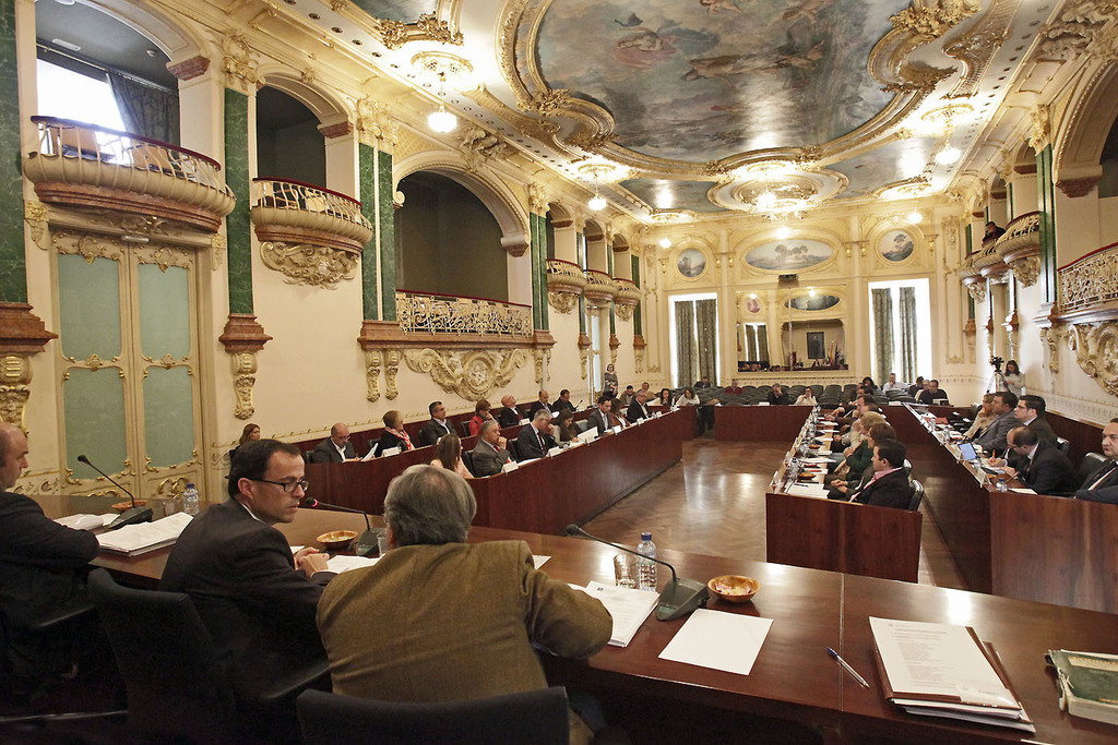 La Diputación pacense reclama al Gobierno de España un plan urgente de renovación y electrificación del ferrocarril