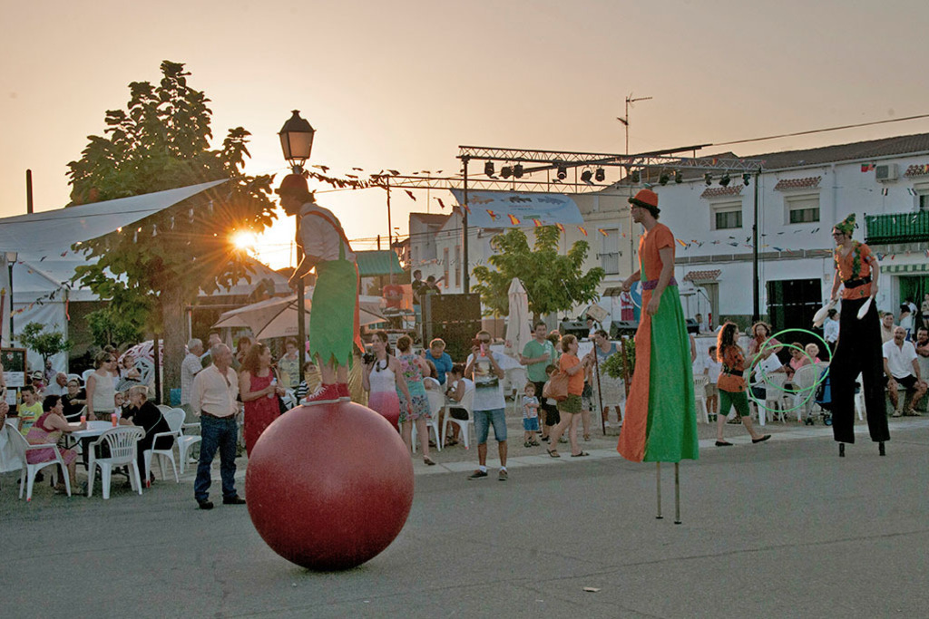 Municipios cacereños menores de 20.000 habitantes ya pueden acceder a las ayudas de la Diputación para festivales y efemérides