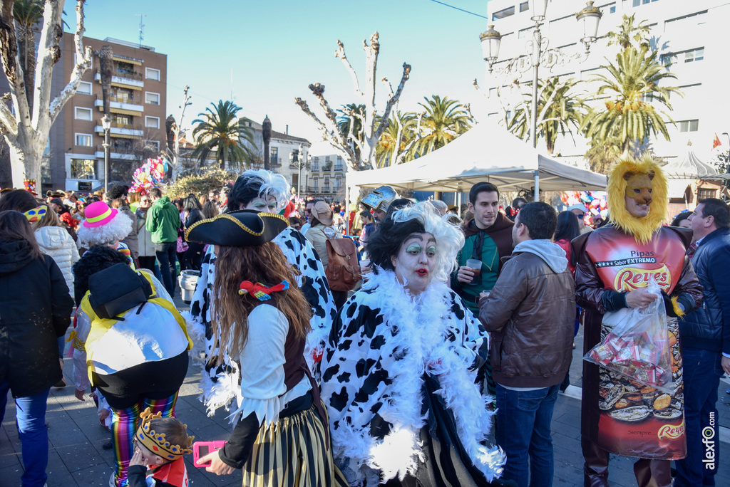 Concentración Disfraces Populares - Ambiente Carnaval Badajoz 2018 13