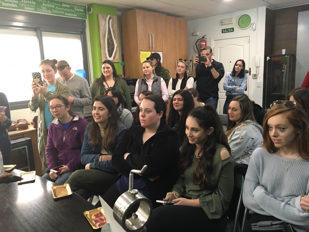 13-03-2018 Grupo 25 americanos estudiantes de Nutrición